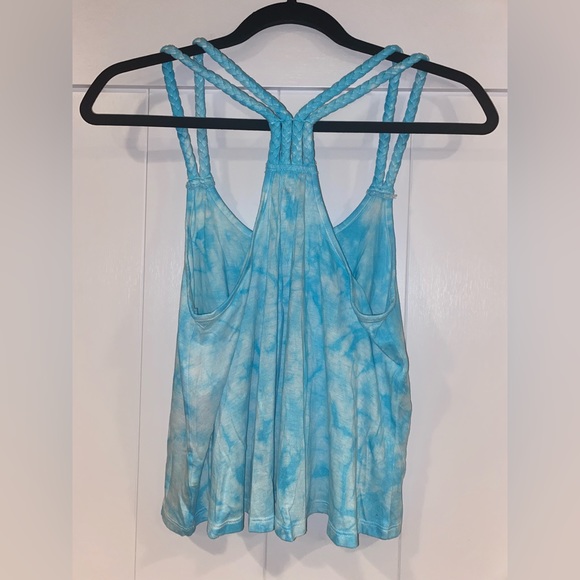 Women’s Mudd Blue & White Tie Dye Flowy Tank Top with Braided Straps - Size M - Picture 2 of 6